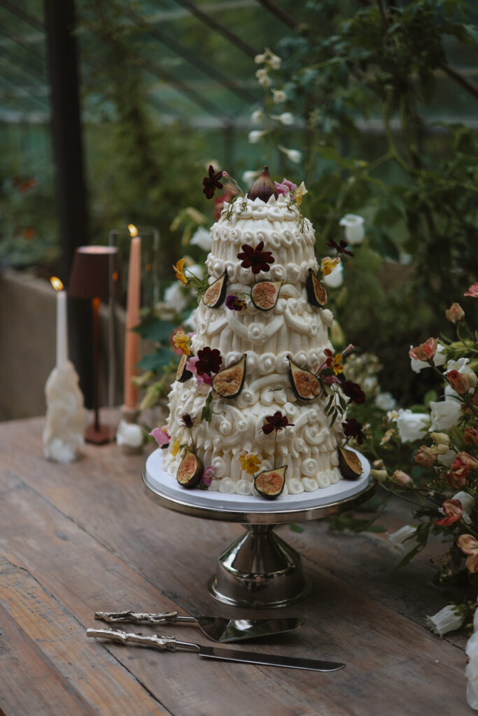 Violet Flour Bakes